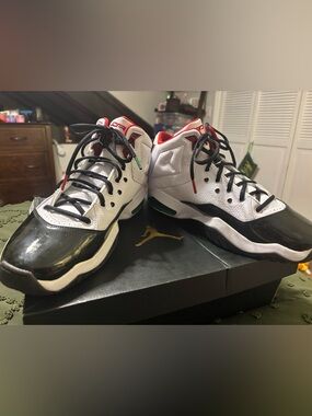 Jordan B’Loyal Sneakers
